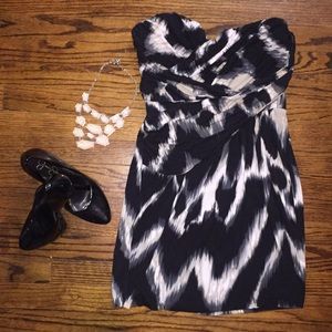 Cute strapless print dress